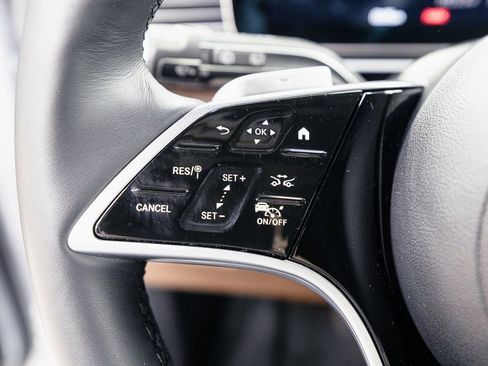 Certified 2026 Mercedes-Benz GLS 450 4MATIC image 11