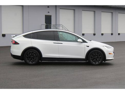 Used 2022 Tesla Model X AWD/4WD image 4