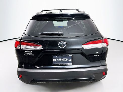 Certified 2023 Toyota Corolla Cross LE AWD/4WD image 6