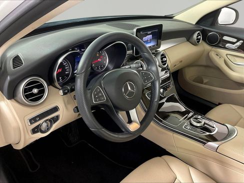 Used 2017 Mercedes-Benz C 300 4MATIC Sedan image 17