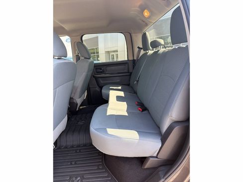 Used 2018 RAM 2500 Tradesman w/ Chrome Appearance Group AWD/4WD image 15