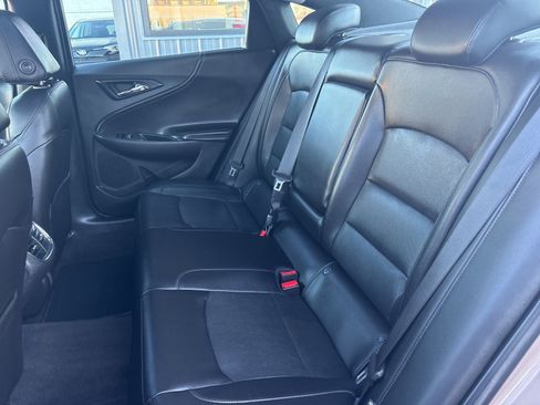 Used 2018 Chevrolet Malibu Premier w/ Premier Sun and Wheel Package image 14