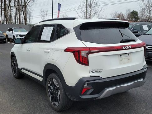 Used 2024 Kia Seltos SX w/ SX Sunroof Package image 6