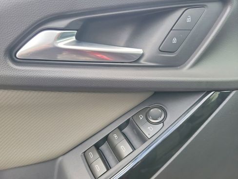 New 2026 Chevrolet Equinox LT w/ Convenience Package II FWD image 19