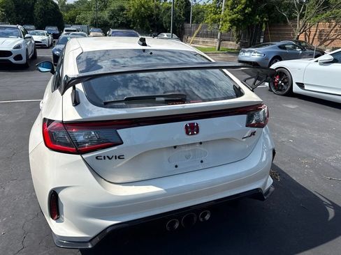 Used 2025 Honda Civic Type R image 4