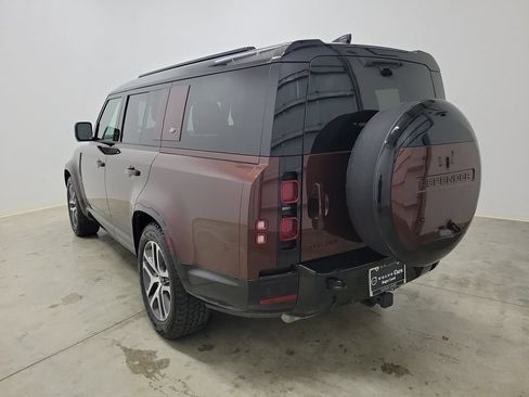 Used 2024 Land Rover Defender 130 X-Dynamic SE AWD/4WD image 7