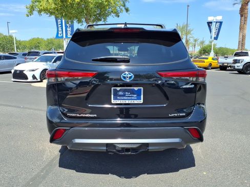 Used 2022 Toyota Highlander Limited AWD/4WD image 5
