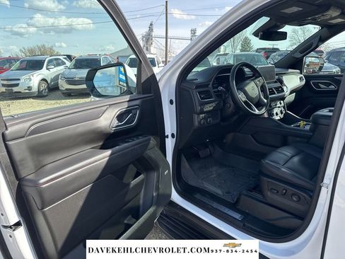 Used 2023 Chevrolet Suburban RST w/ Luxury Package image 16