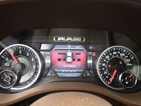 Used 2019 RAM 1500 Laramie image 15