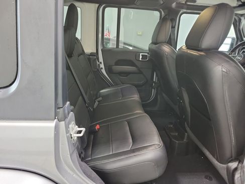 Used 2021 Jeep Wrangler Unlimited Sahara image 10