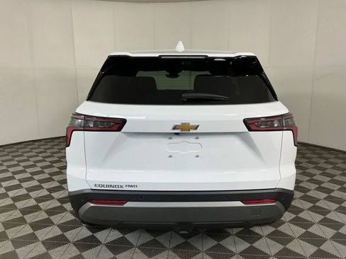 New 2027 Chevrolet Equinox LT w/ Safety and Technology Package AWD/4WD image 7