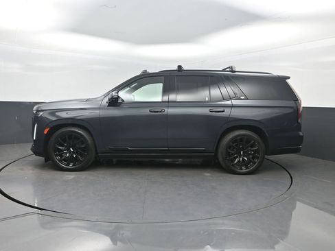 Used 2022 Cadillac Escalade Sport w/ Touring Package AWD/4WD image 2