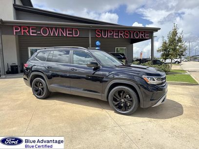 Used 2023 Volkswagen Atlas SE w/ Panoramic Sunroof Package