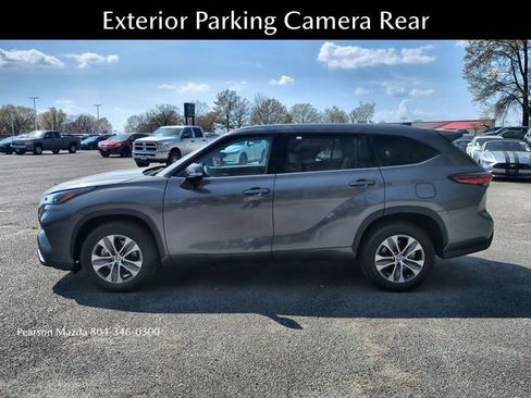 Used 2022 Toyota Highlander XLE image 8