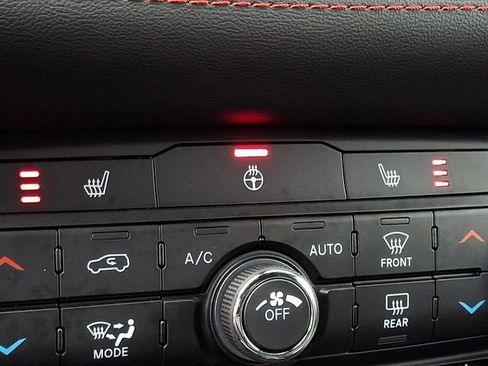 Used 2025 Dodge Durango GT w/ Blacktop Package image 25