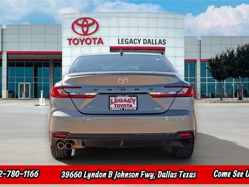 Used 2025 Toyota Camry SE w/ Convenience Package AWD/4WD image 9