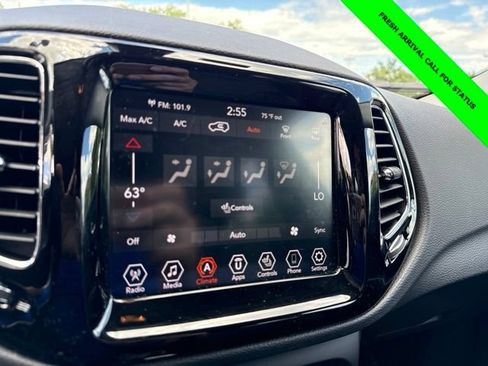 Used 2020 Jeep Compass Limited AWD/4WD image 32