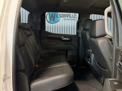 Used 2022 Chevrolet Silverado 1500 LTZ w/ Z71 Off-Road Package AWD/4WD image 7