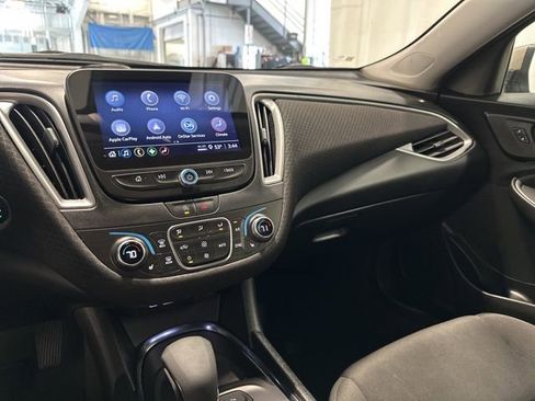 Used 2025 Chevrolet Malibu LT image 21