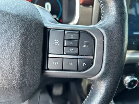 Used 2022 Ford F150 Lariat w/ Equipment Group 502A High AWD/4WD image 16