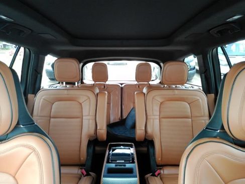 Used 2022 Lincoln Aviator Black Label Grand Touring w/ Class IV Trailer Tow Package AWD/4WD image 45
