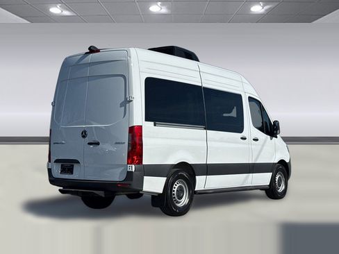 Used 2025 Mercedes-Benz Sprinter 2500 image 8