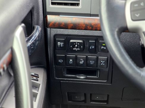 Used 2013 Toyota Land Cruiser AWD/4WD image 16