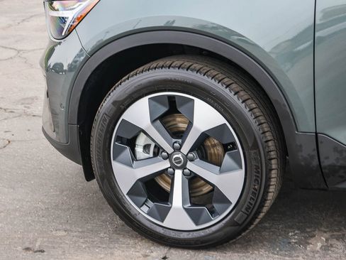 New 2026 Volvo XC40 B5 Plus w/ Protection Package Premier image 9