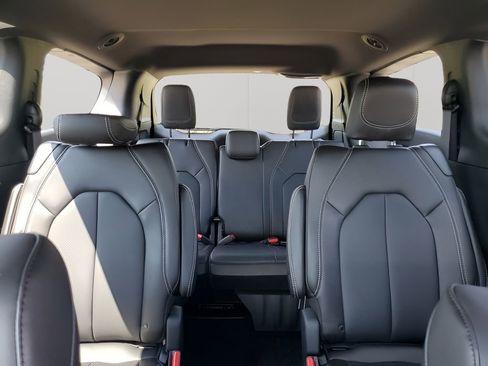 New 2026 Chrysler Voyager LX image 40