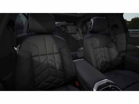 New 2025 BMW i7 eDrive50 image 11