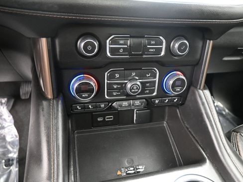 Used 2022 Chevrolet Tahoe High Country image 15