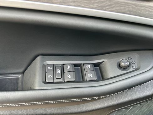 New 2025 Jeep Grand Cherokee L Limited w/ Black Appearance Package image 12