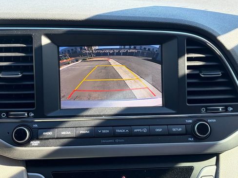 Used 2018 Hyundai Elantra SEL image 15