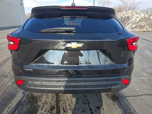 Certified 2025 Chevrolet Trax LS w/ LS Convenience Package image 6