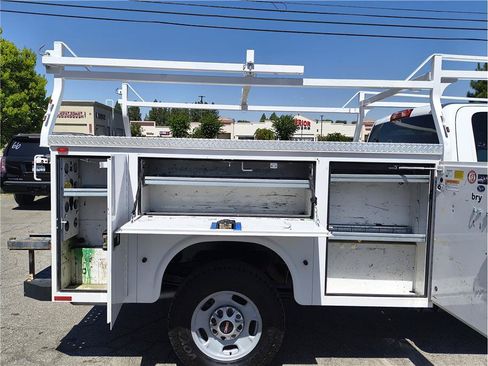 Used 2015 GMC Sierra 2500 2WD Double Cab w/ Sierra Convenience Package image 5
