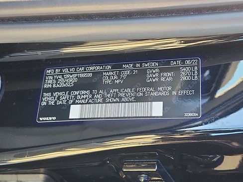 Certified 2023 Volvo XC60 B5 Plus w/ Climate Package image 29