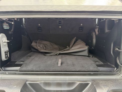 Used 2021 Jeep Wrangler Unlimited Sahara image 19