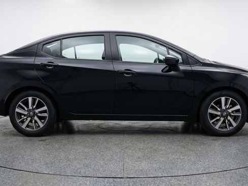 Used 2025 Nissan Versa SV FWD image 11
