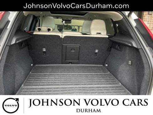 Used 2023 Volvo XC40 B5 Plus w/ Driver Assist Package AWD/4WD image 10