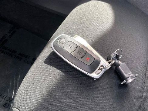 Certified 2023 Nissan Rogue S FWD image 14