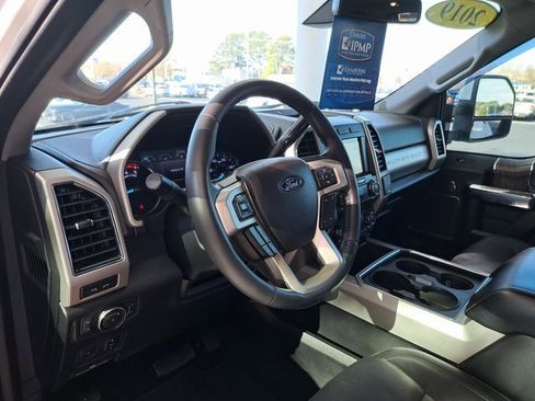 Certified 2019 Ford F250 Lariat w/ Lariat Ultimate Package image 7