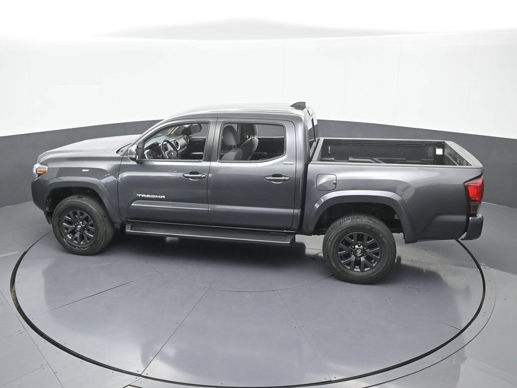 Used 2022 Toyota Tacoma SR5 w/ Technology Package RWD image 49