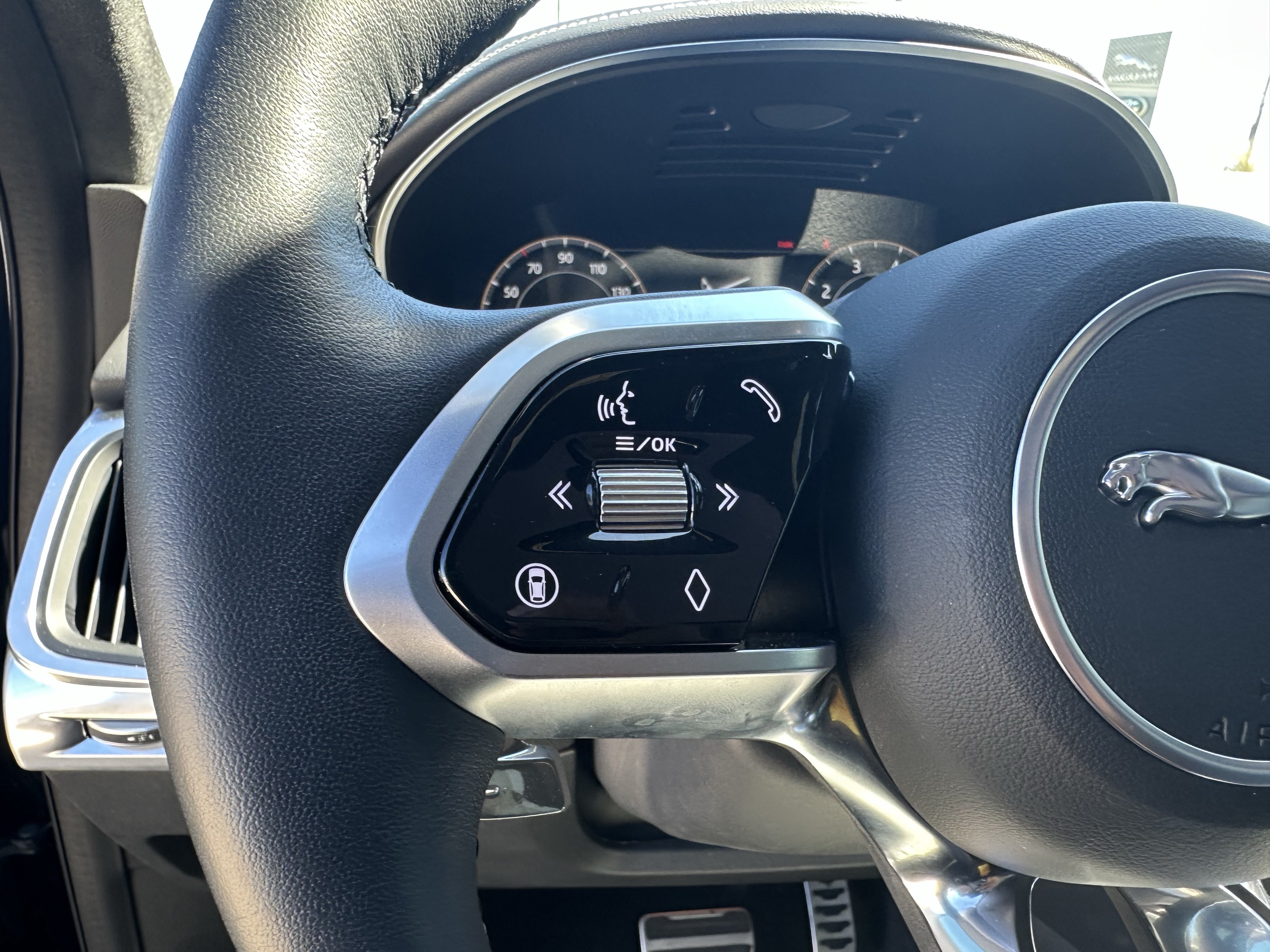 Used 2024 Jaguar E-PACE R-Dynamic SE AWD/4WD image 22