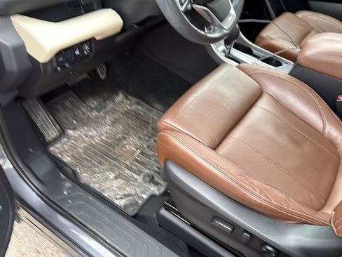 Used 2019 Subaru Ascent Touring w/ Popular Package #2A image 18