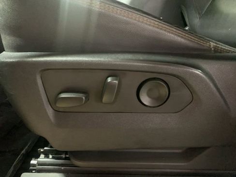 Used 2023 GMC Sierra 1500 AT4 image 10