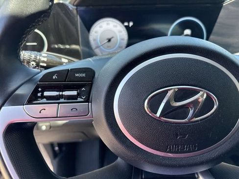 Used 2023 Hyundai Elantra SEL w/ Convenience Package FWD image 35