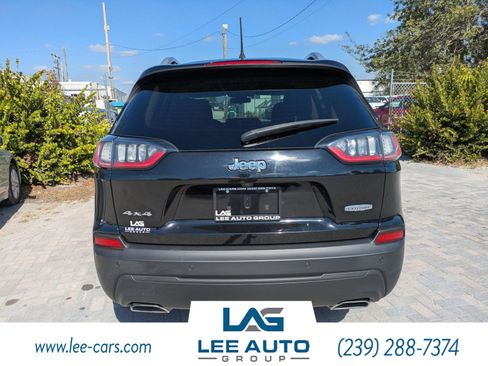Used 2019 Jeep Cherokee Latitude w/ Popular Appearance Group image 4