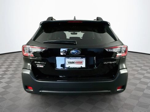 Certified 2025 Subaru Outback Premium AWD/4WD image 9