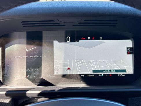 New 2025 Land Rover Discovery Dynamic SE image 29