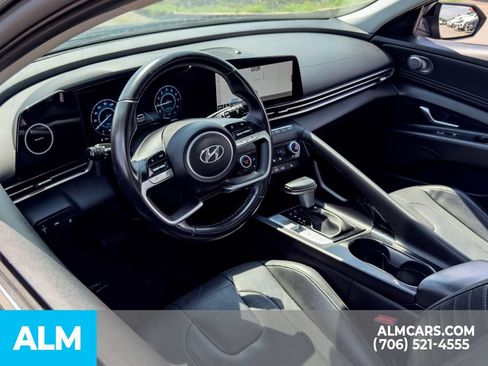 Used 2023 Hyundai Elantra Limited FWD image 11